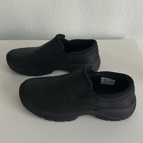 NWOT Lands’ End All Weather Leather Slip On Moc Black Shoes Size 6.5 - Picture 3 of 10